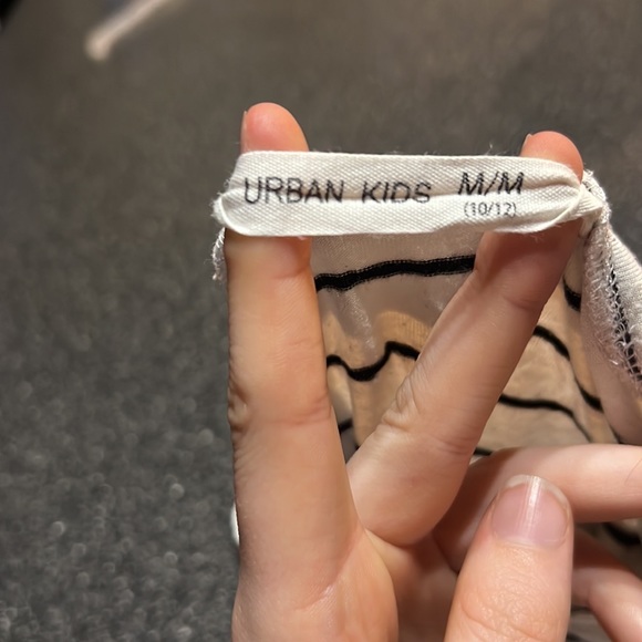 Black and white t-shirt - Picture 2 of 4